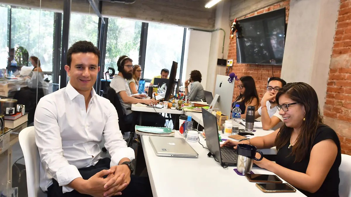 Francisco Jiménez - The Crowd2