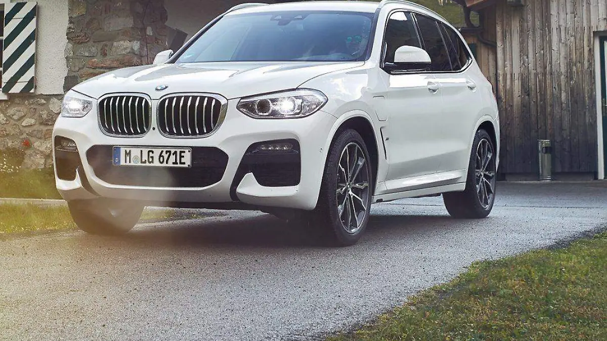 BMW X3 xDrive30e ESPECIAL