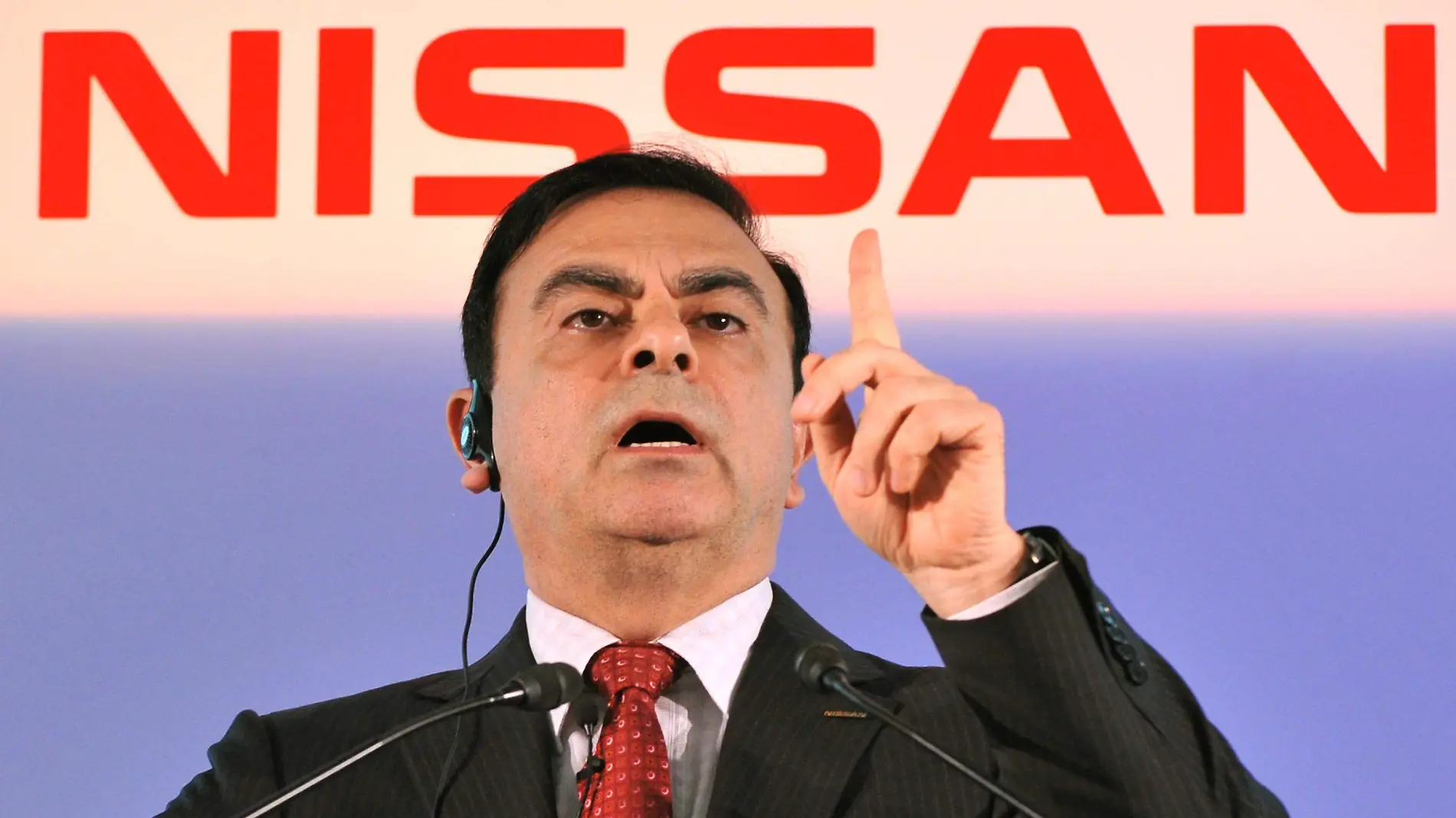 Nissan-destituye-a-Carlos