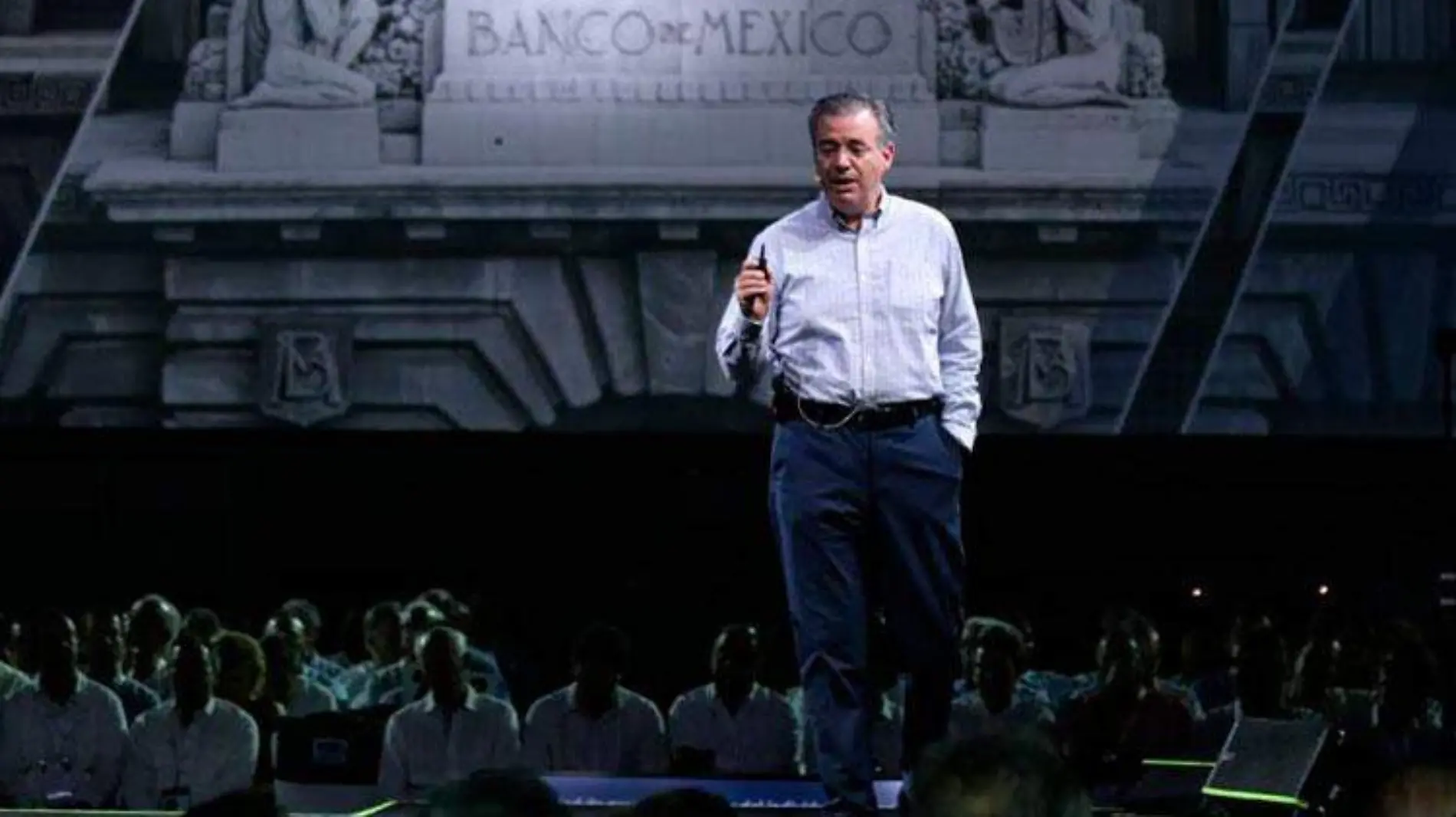 Alejandro-Diaz-de-Leon_Banxico_Convencion-bancaria