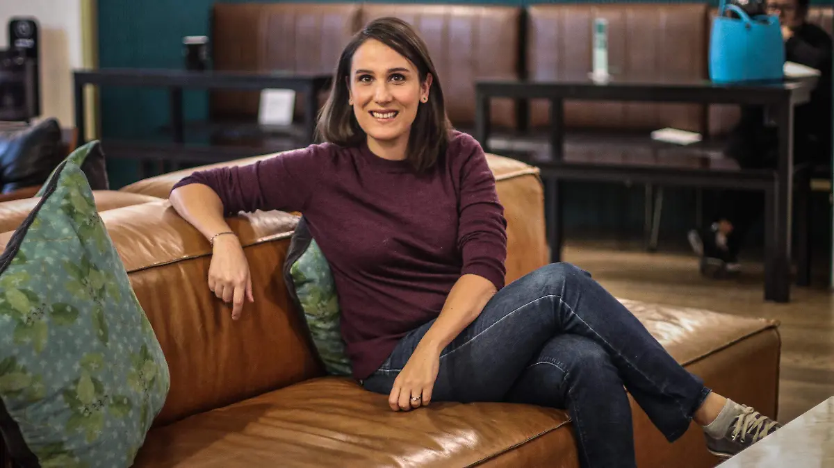 02 INT CRISTINA PALACIOS-APTUNO-roberto hernandez (17)