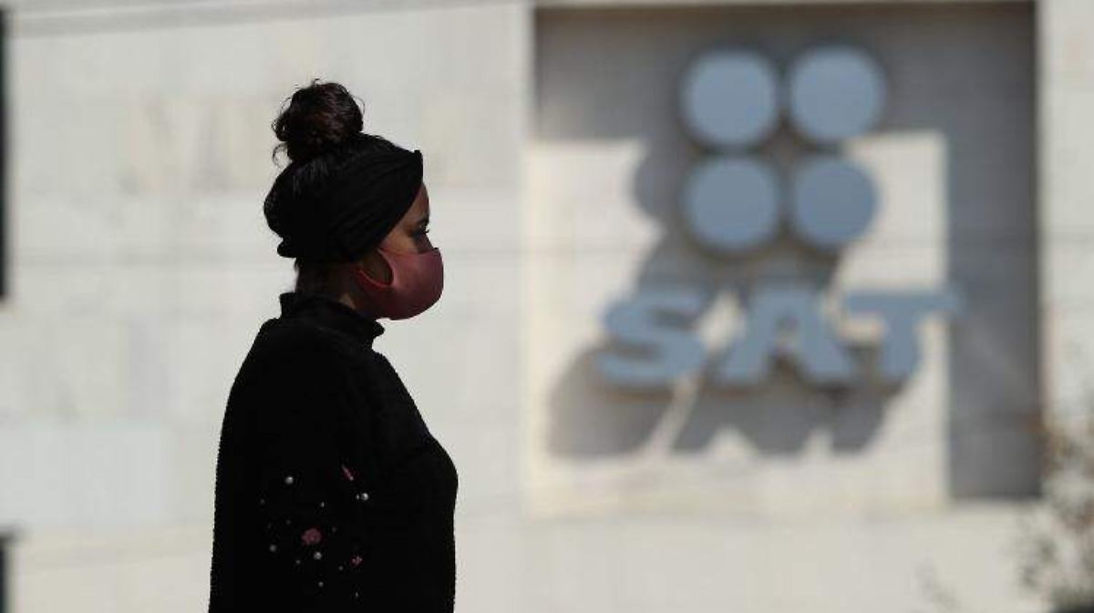 Aumenta la lista de deudores del SAT en la 4T
