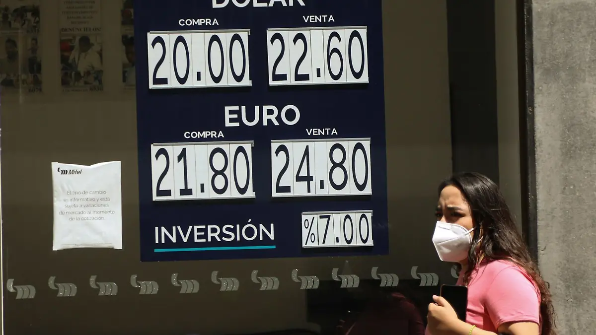 Peso arranca la semana con ligera apreciación frente al dólar