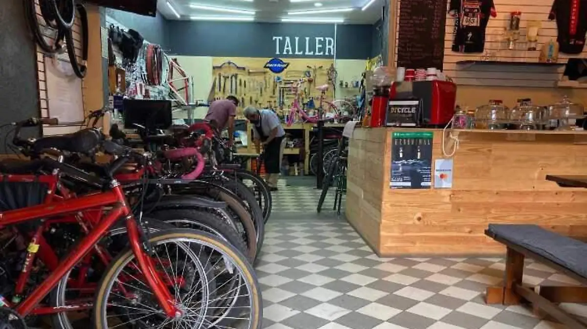 club de cafe para ciclistas en CDMX_2