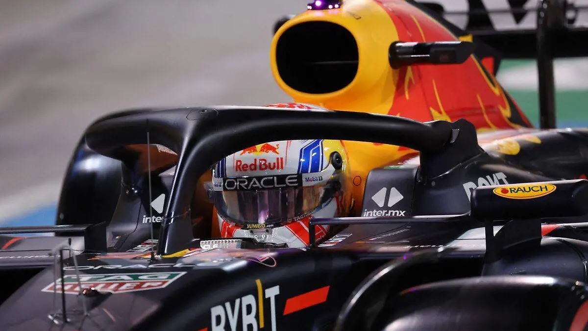 Verstappen logra la pole position y Checo Pérez saldrá segundo en el GP de Bahrein