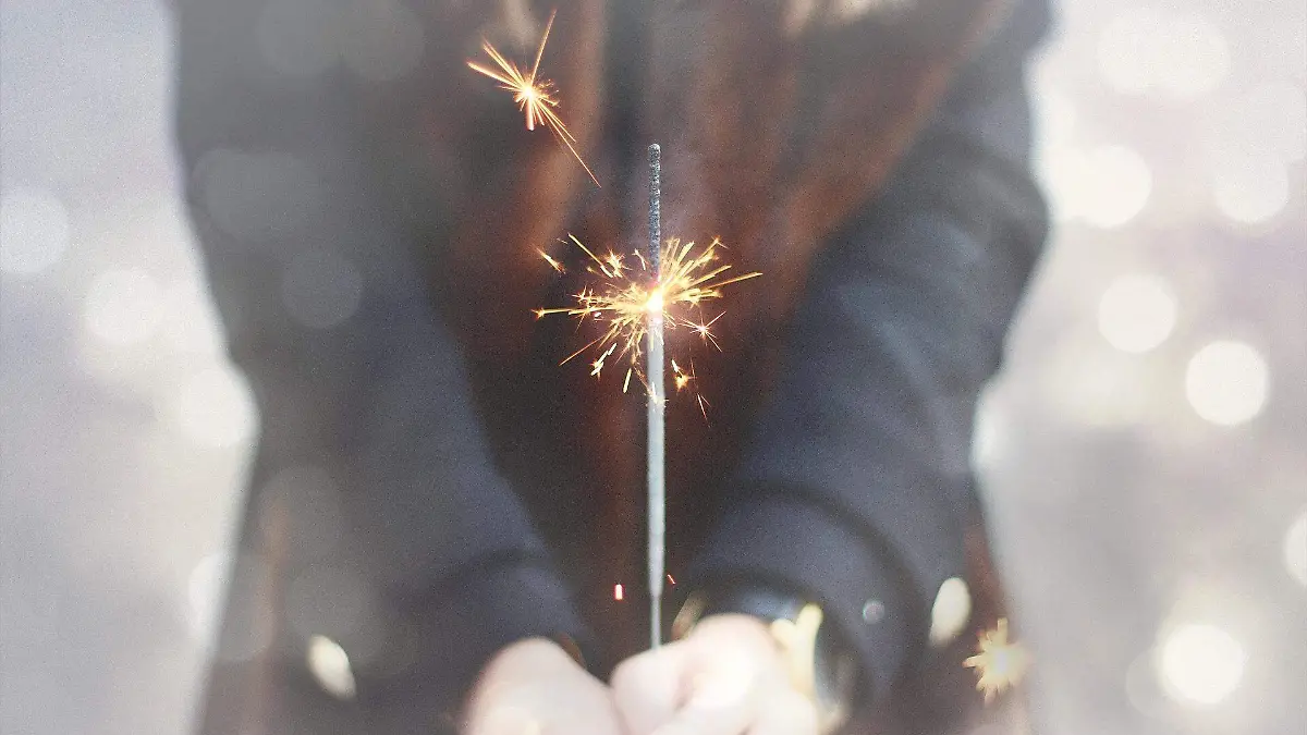 sparkler-1932886_1920