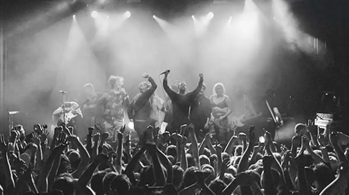 02 750x1021-Dont go gentle a film about Idles