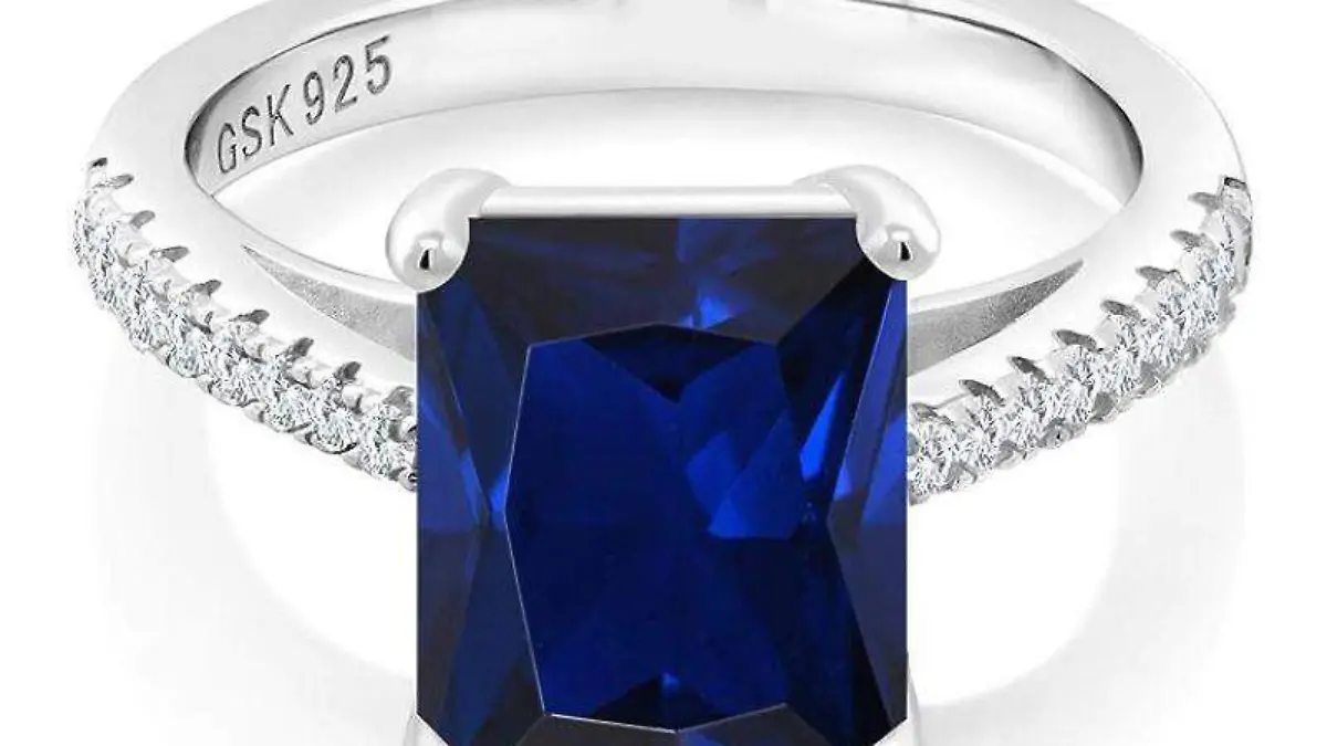 anillo con zafiro azul