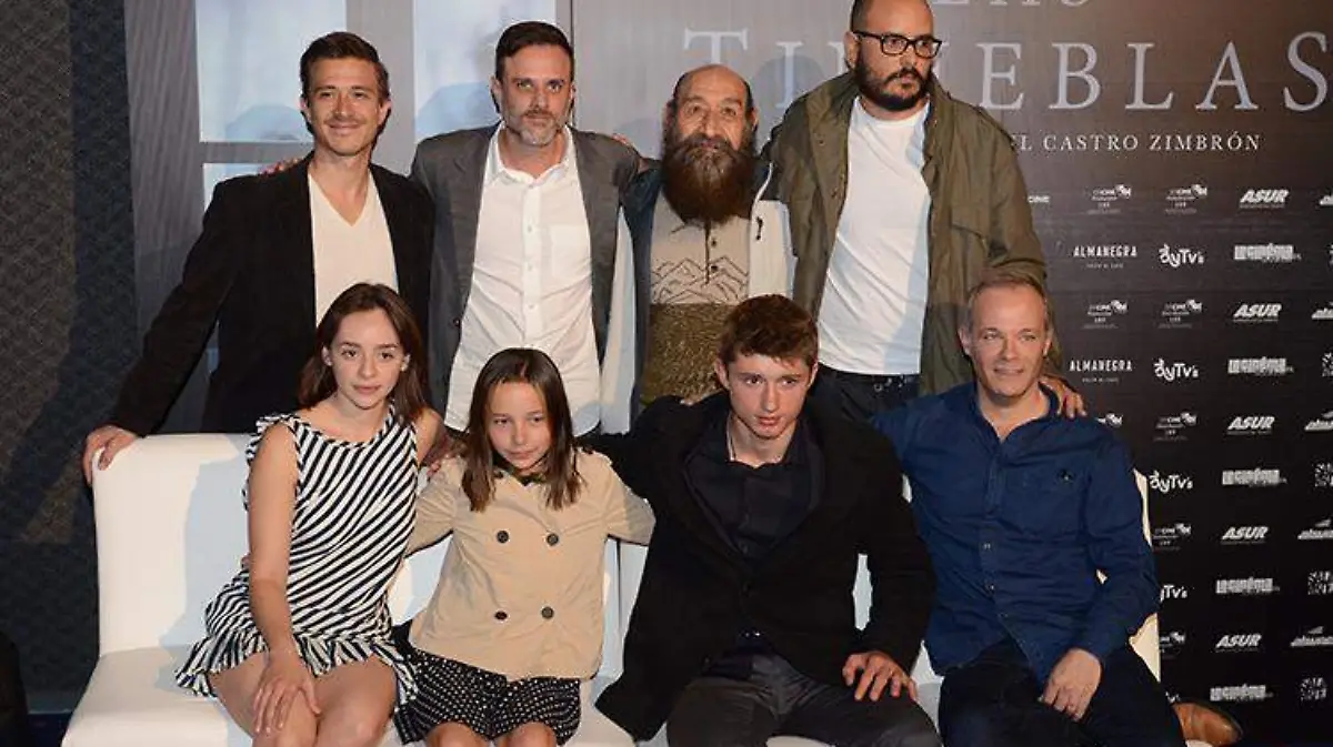 ELENCO-LAS-TINIEBLAS