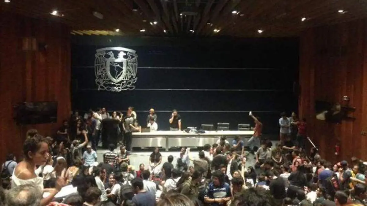 asamblea-unam