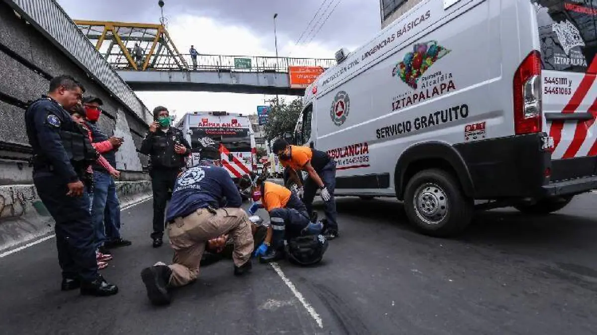 paramedicos-urgencia-accidente-cdmx