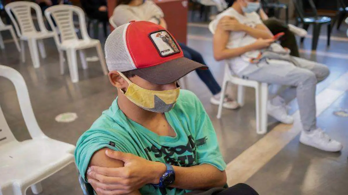 Adolescentes Vacuna Covid-19 Uruguay