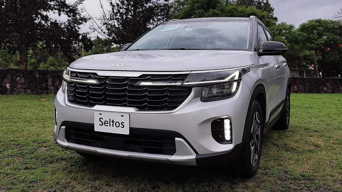 Kia_seltos_02