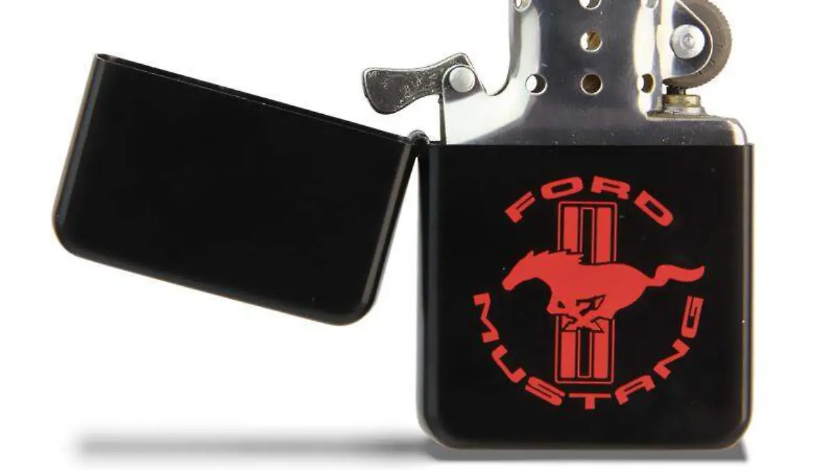 36200269_D_MUSTANG_LIGHTER
