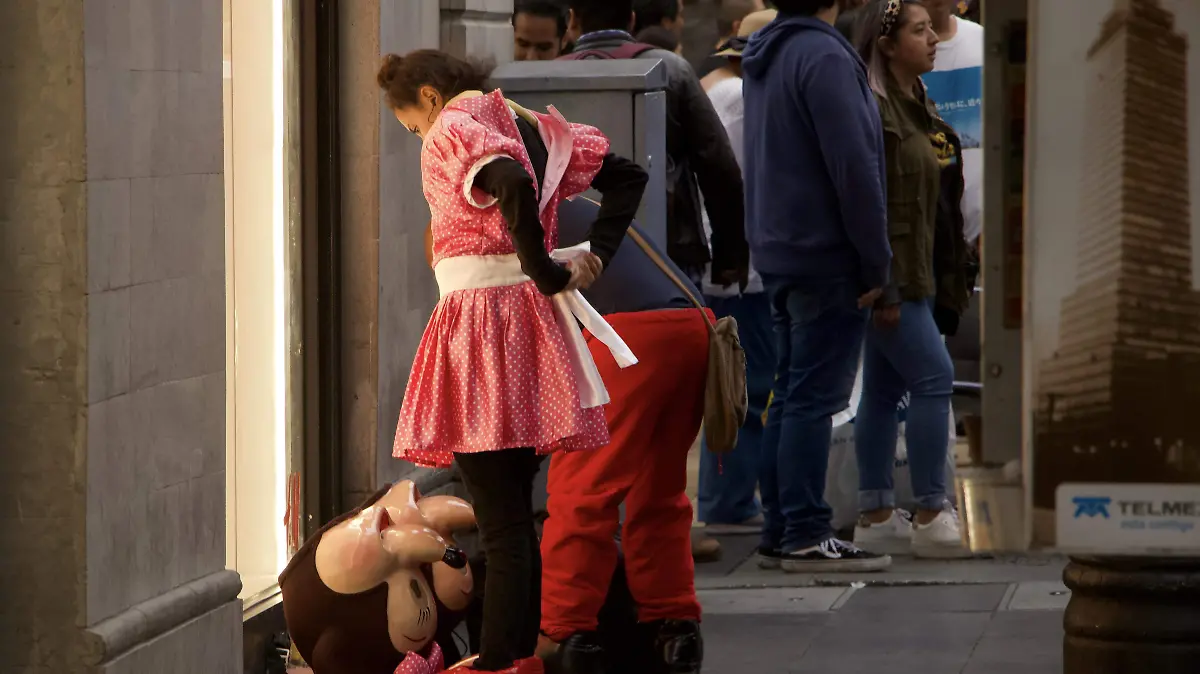 EB56A352-607A-4BB6-8E6E-C7EFAA57615A