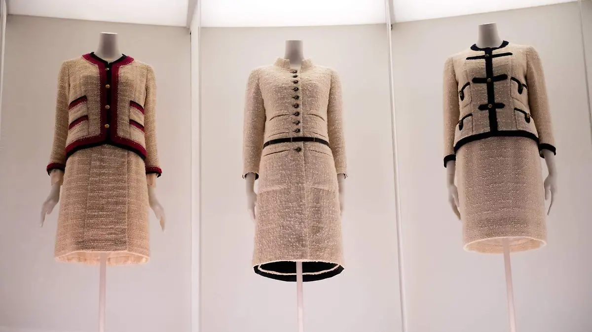 chanel_gabrielle-chanel-fashion-manifesto-at-the-victoria-and-albert-museum_copyright-chanel-28-LD