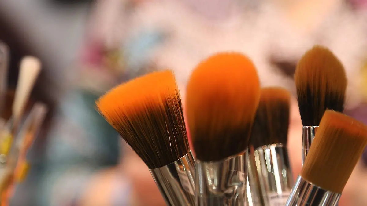 brushes-2224005_1920