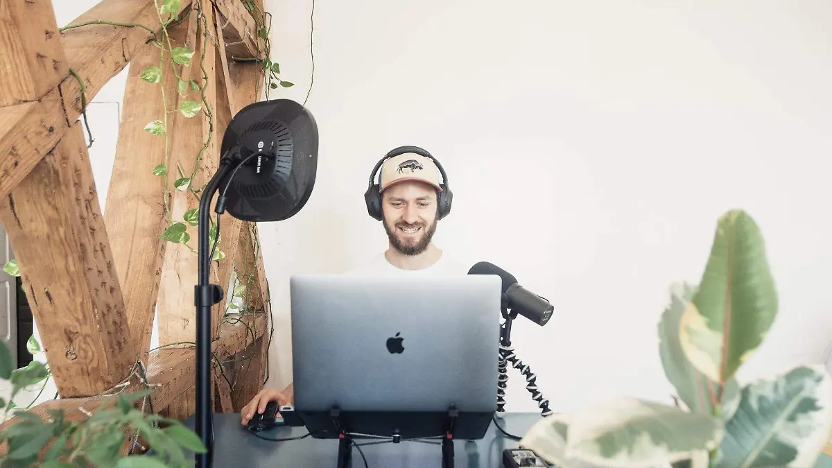 jeremy-enns-wm8IpPVwEKY-unsplash