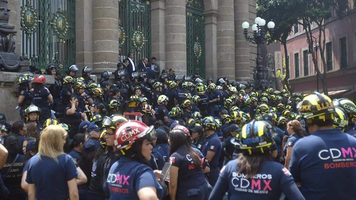 Protesta_Bomberos-1_4