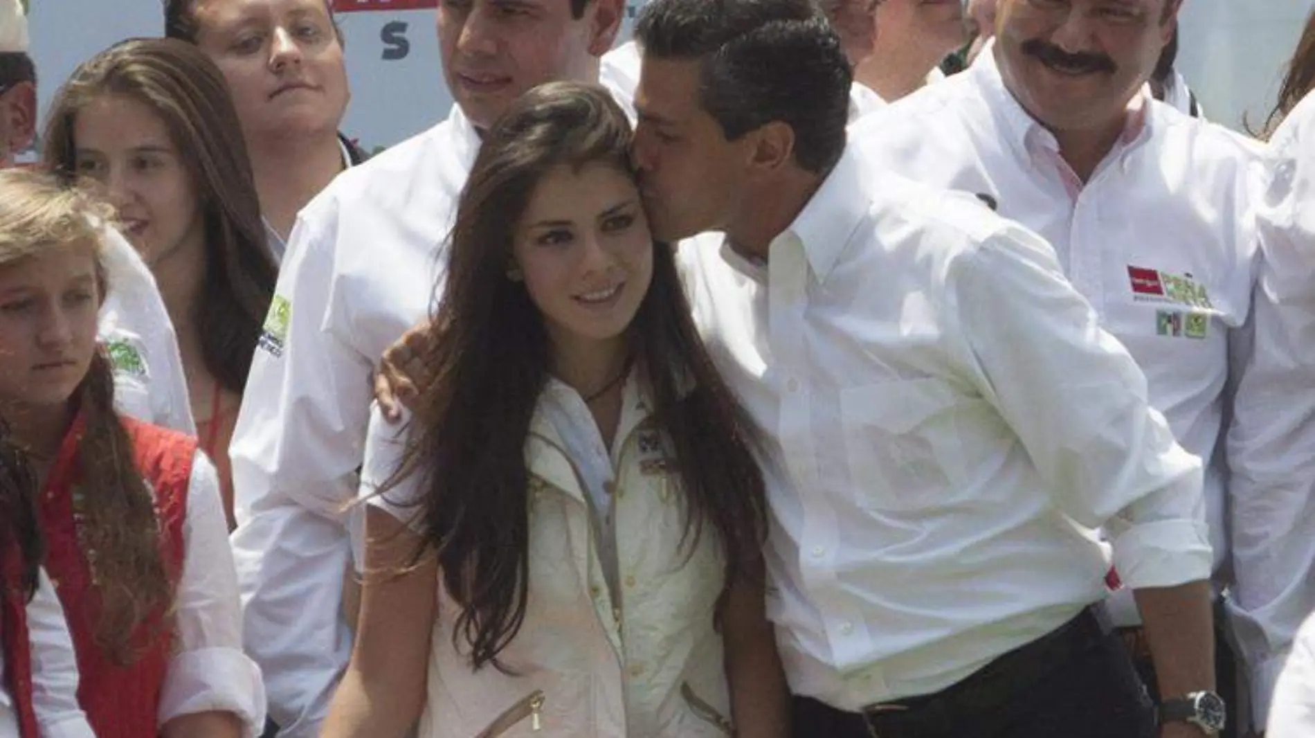 peña-nieto-y-paulina-petrelini