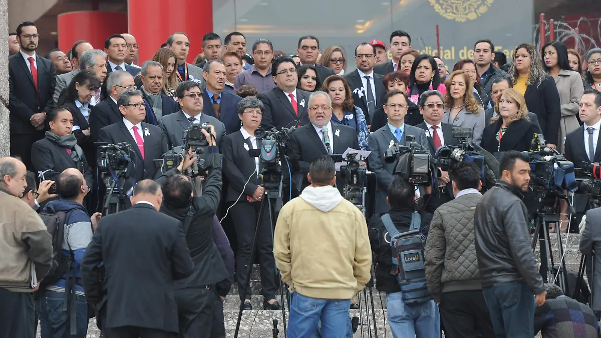 Luis Vega Ramírez1