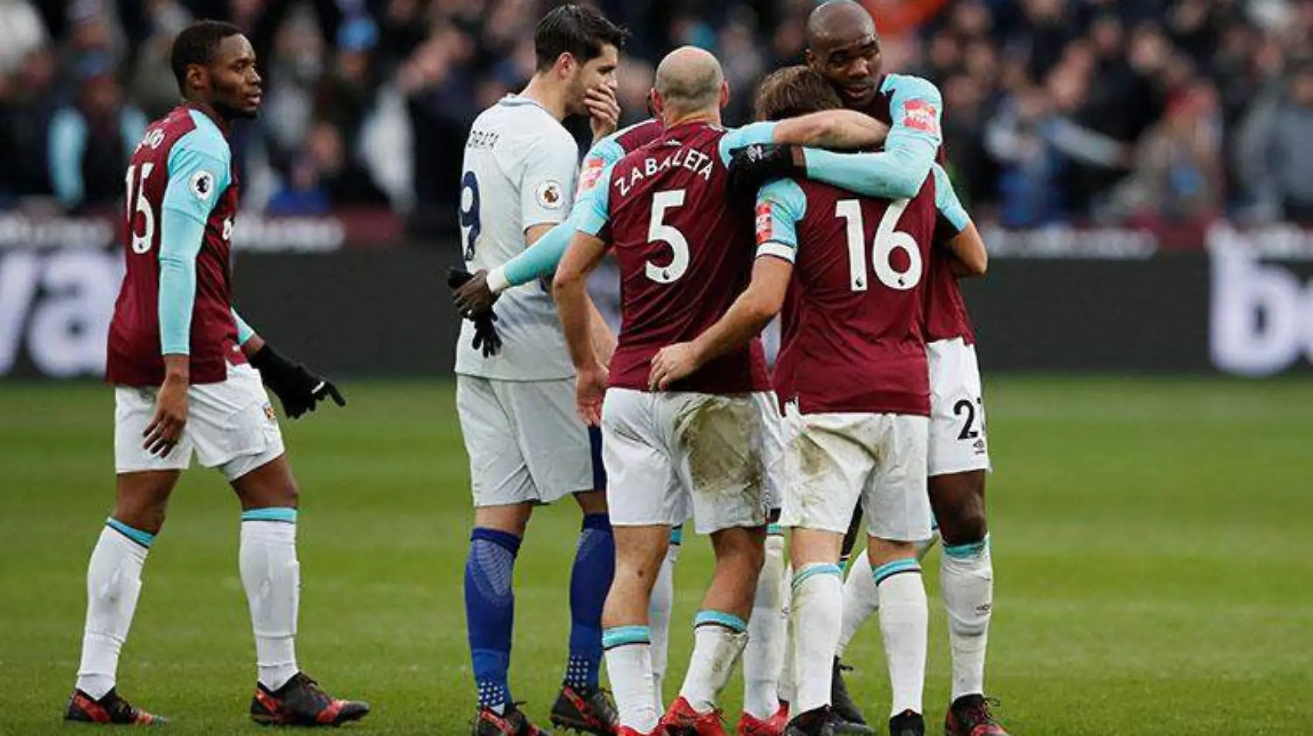 west-ham-chicharito