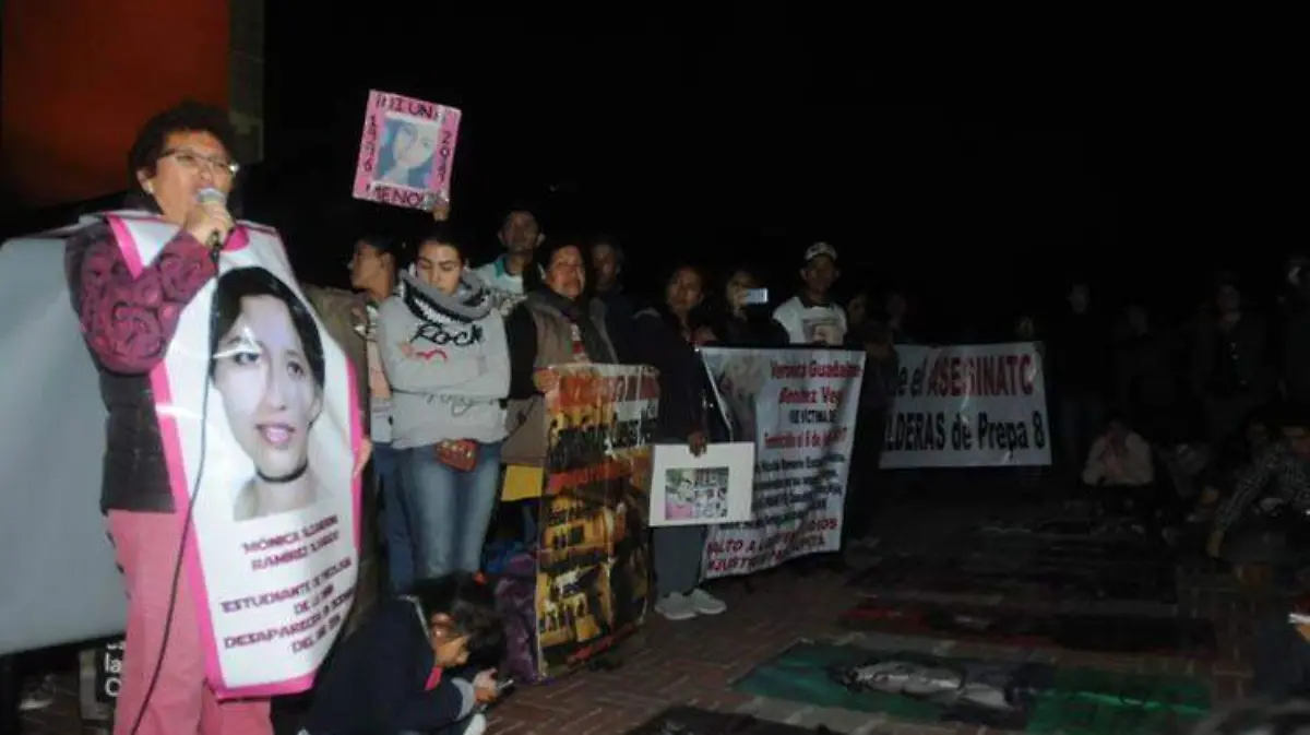 mitin-rectoria-cu-marco-antonio