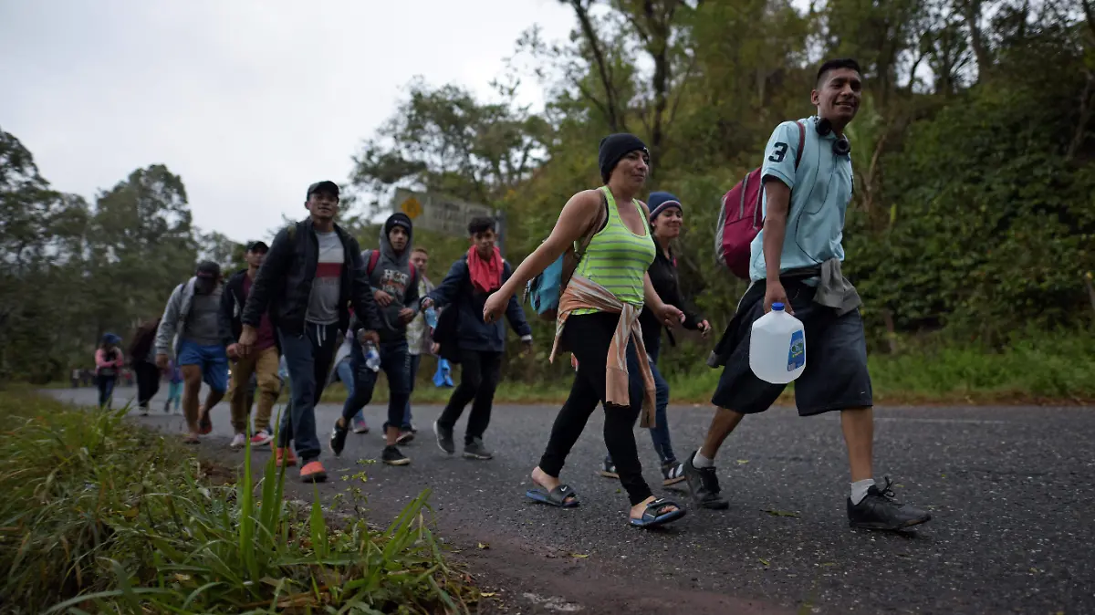 2020-01-17T173246Z_126593412_RC2THE9ZIV4X_RTRMADP_3_USA-IMMIGRATION-GUATEMALA-MEXICO (1)