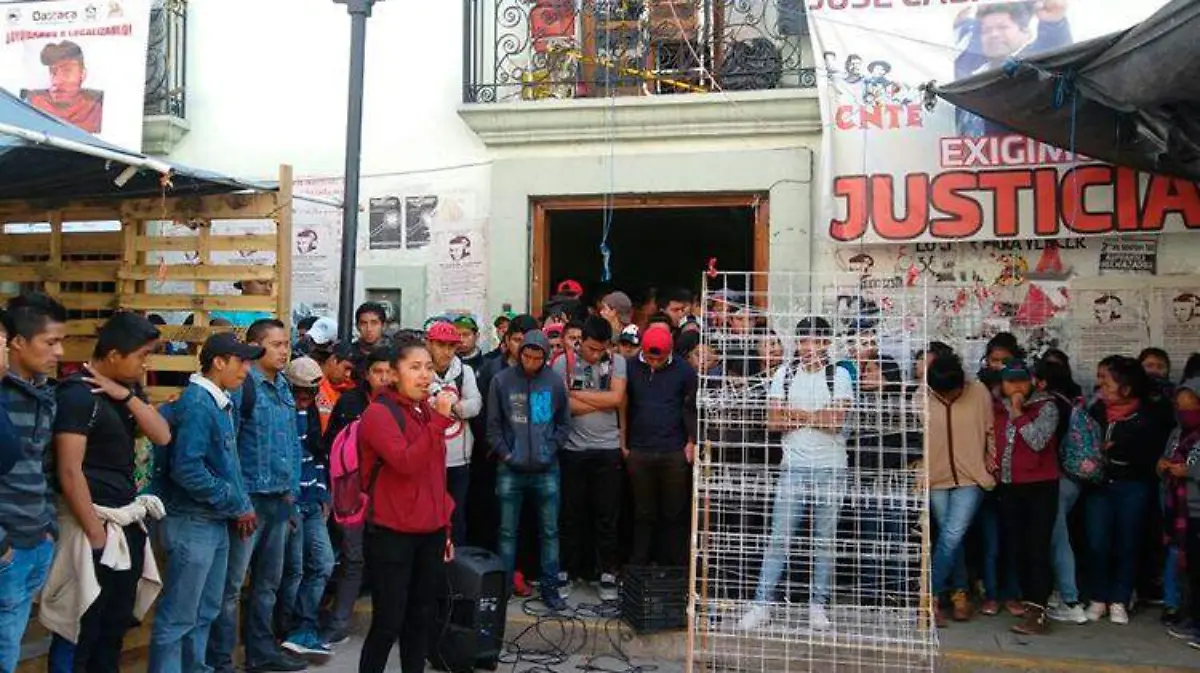 cnte-seccion22-normalistas-oaxaca-1