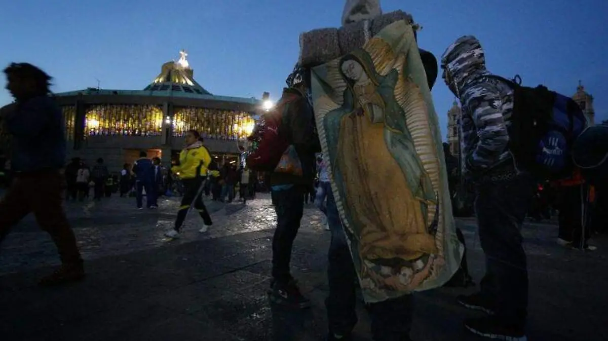 peregrinos-basilica-guadalupe-7