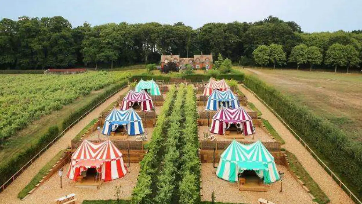 Reino-Unido-Knight’s-Glamping-At-Leeds-Castle-2