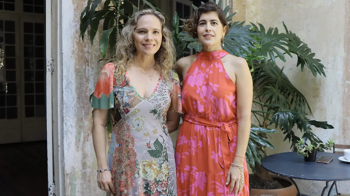 VALERIA BENAVIDES Y PAULINA FELTRIN