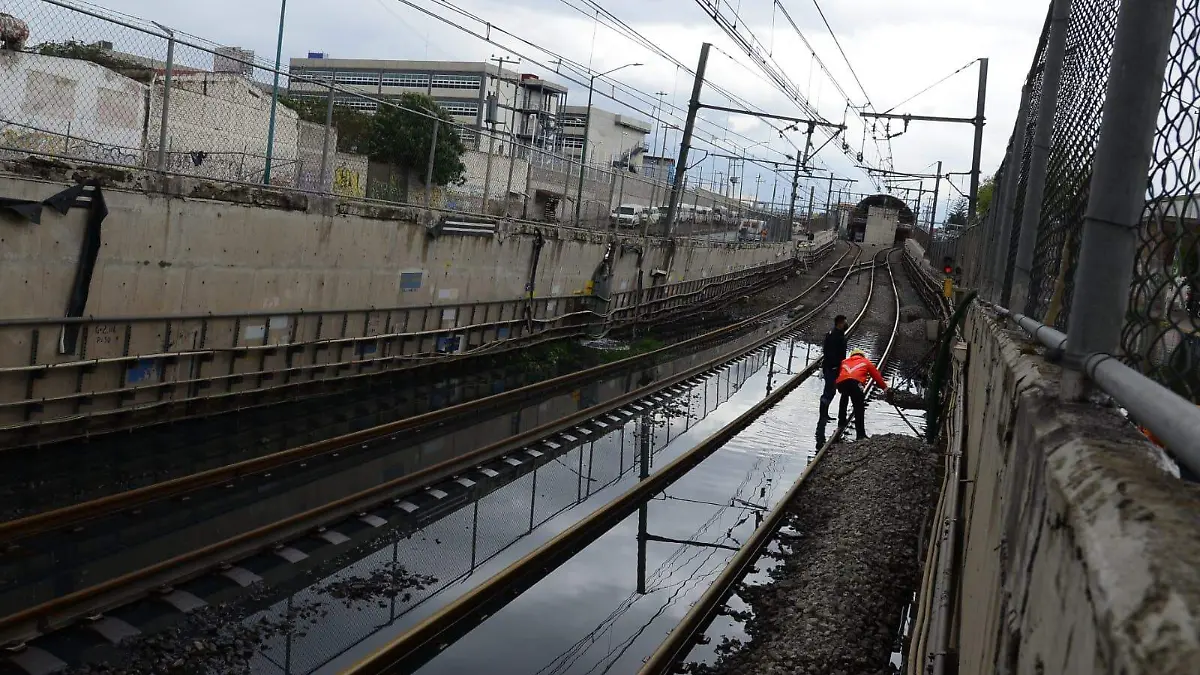 linea 1 del metro inundada