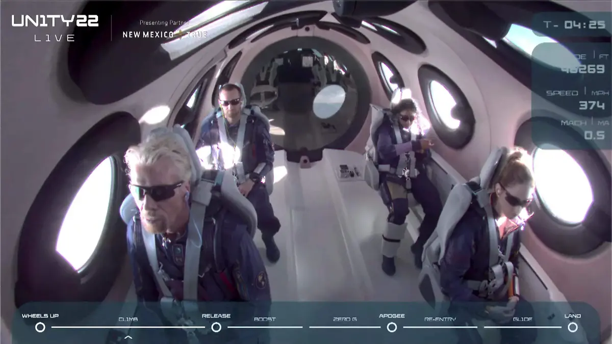 viaje de Richard Branson con Virgin Galactic