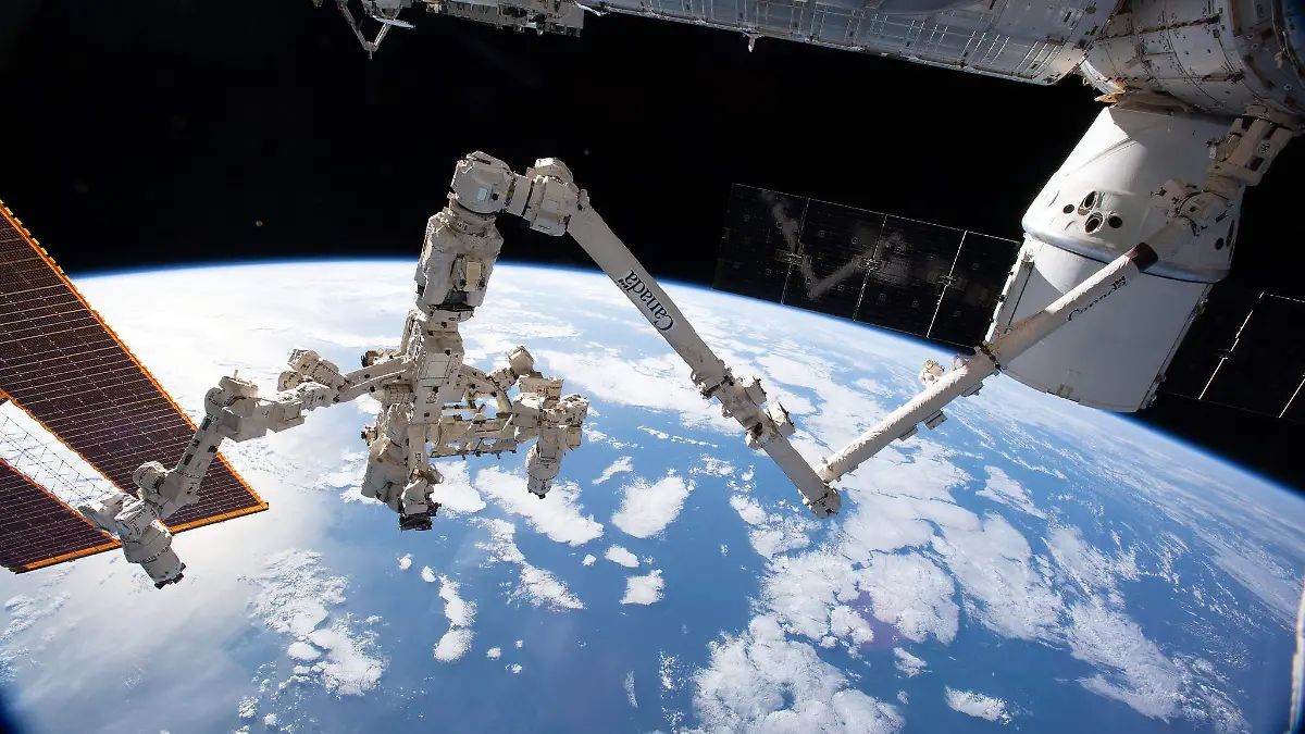 Canadarm 2 y DEXTRE