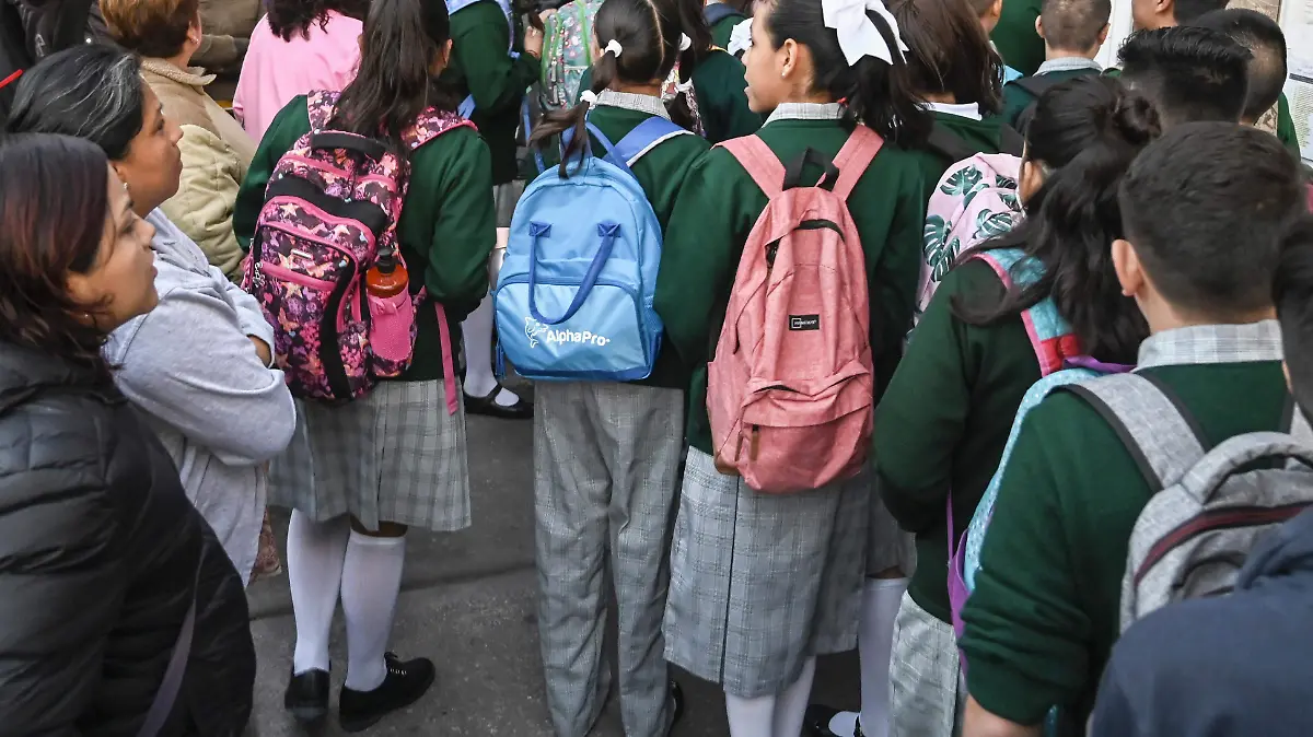 Derechos de los Niños Uniformes neutros