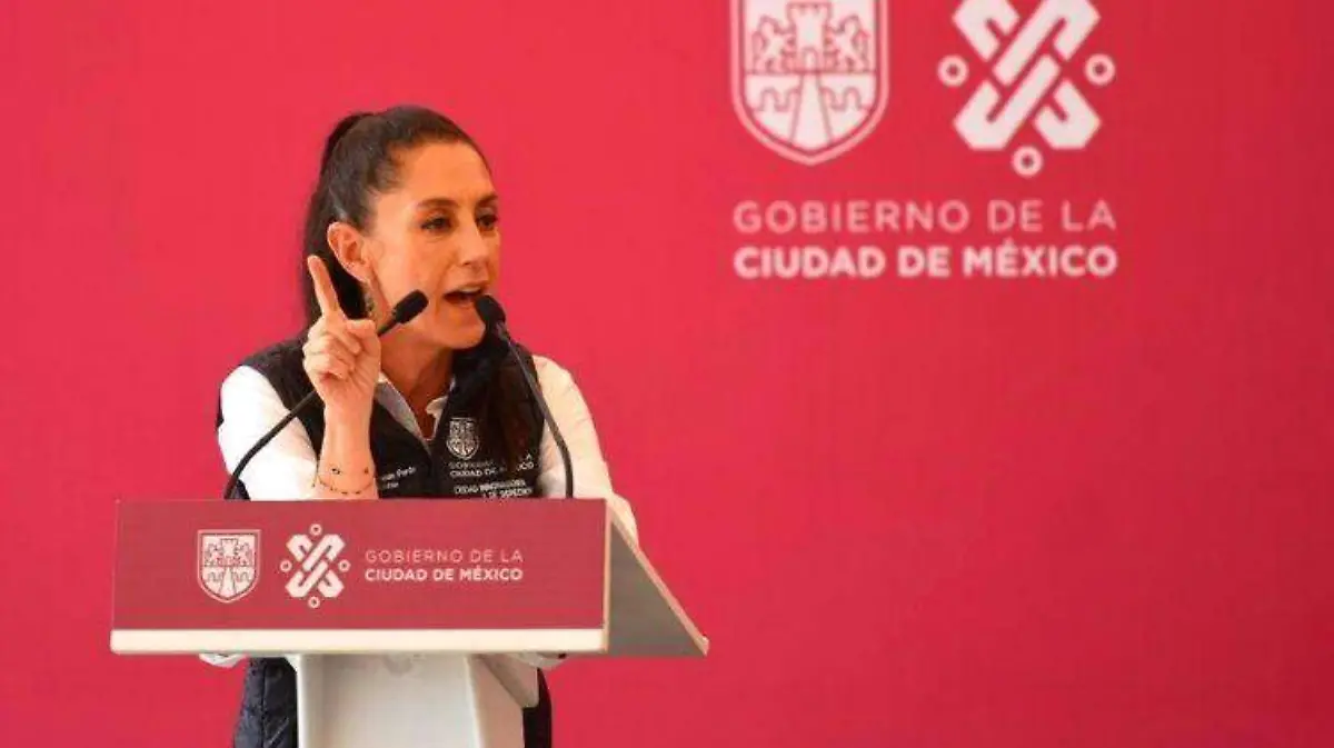 Sheinbaum no a usar aviones privados funcionarios