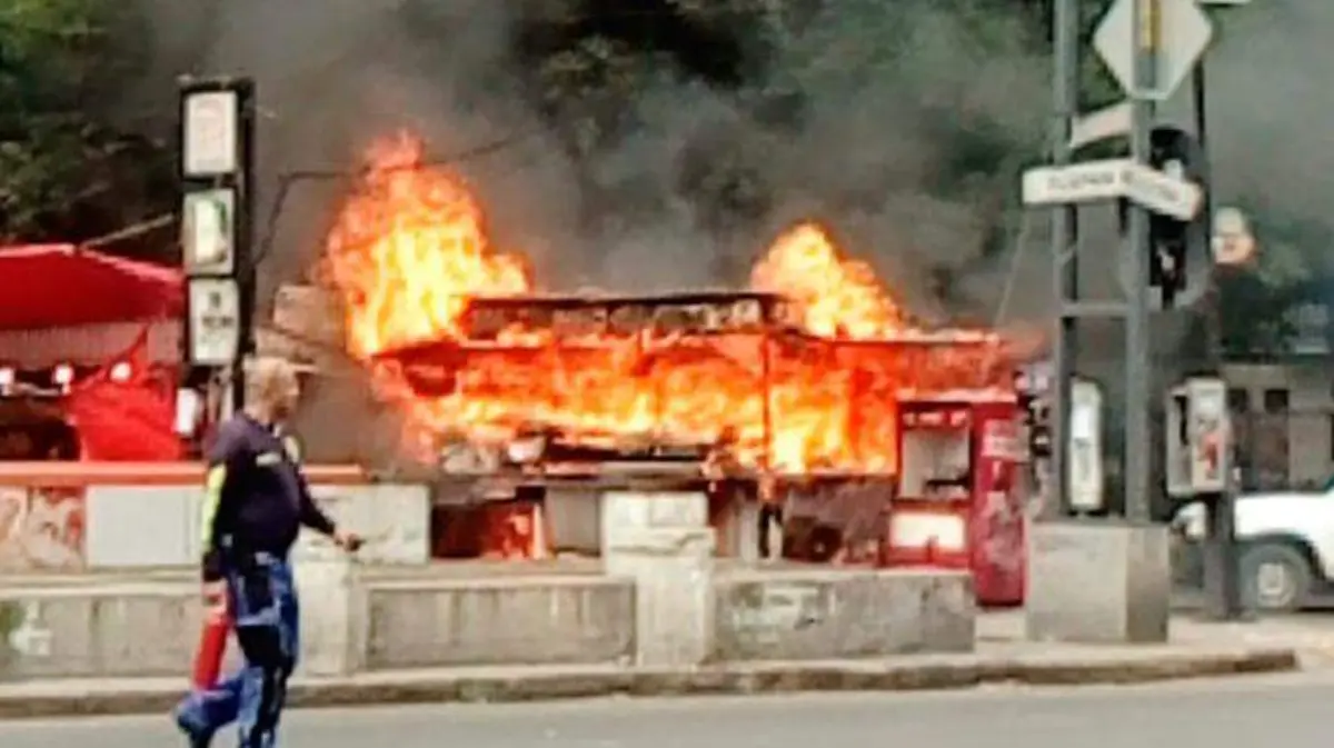 incendio-puesto-comida-roma-1