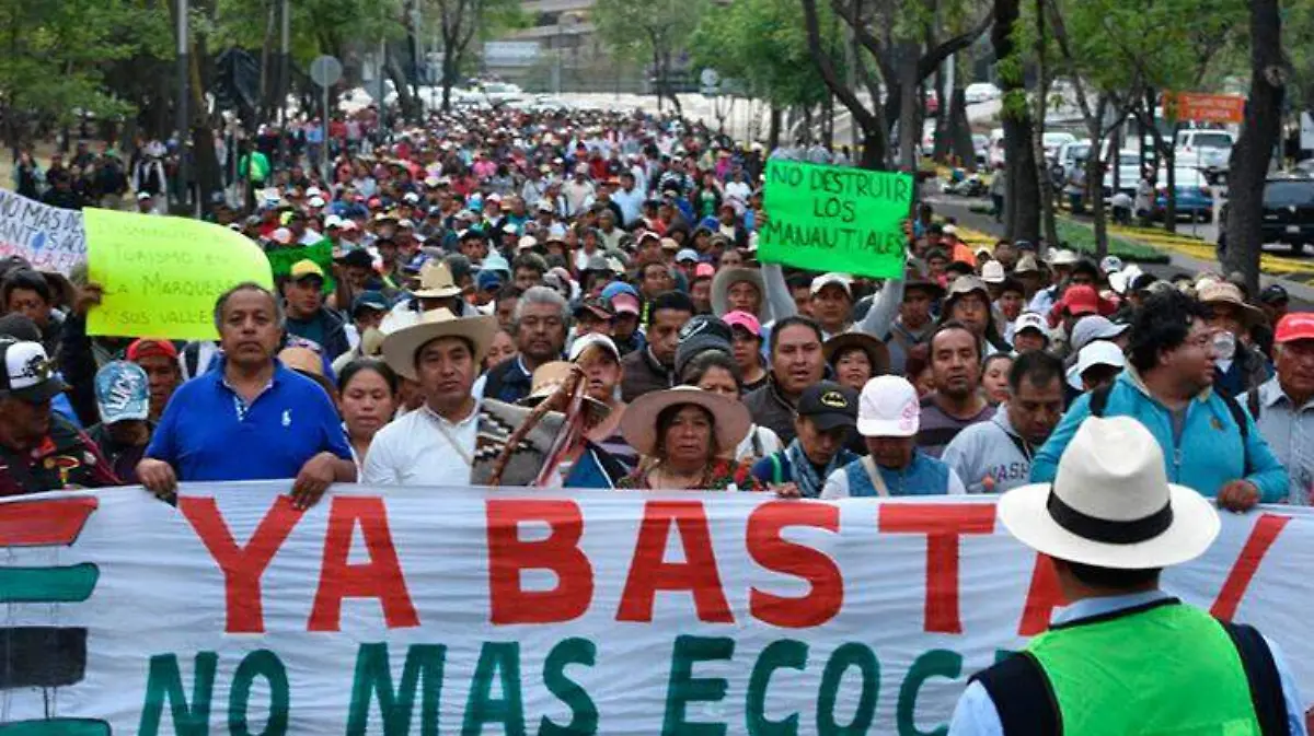 manifestantes-treninterurbanotoluca-lospinos-1