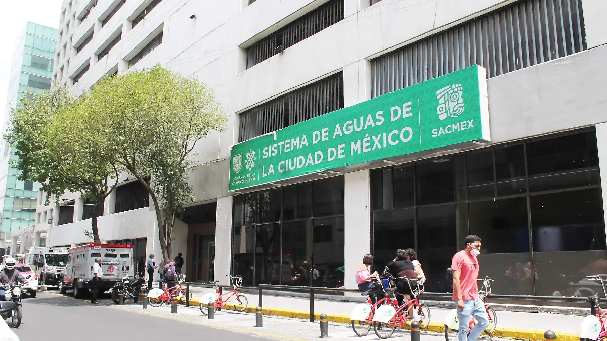 OFICINAS FACHADA SACMEX (7)