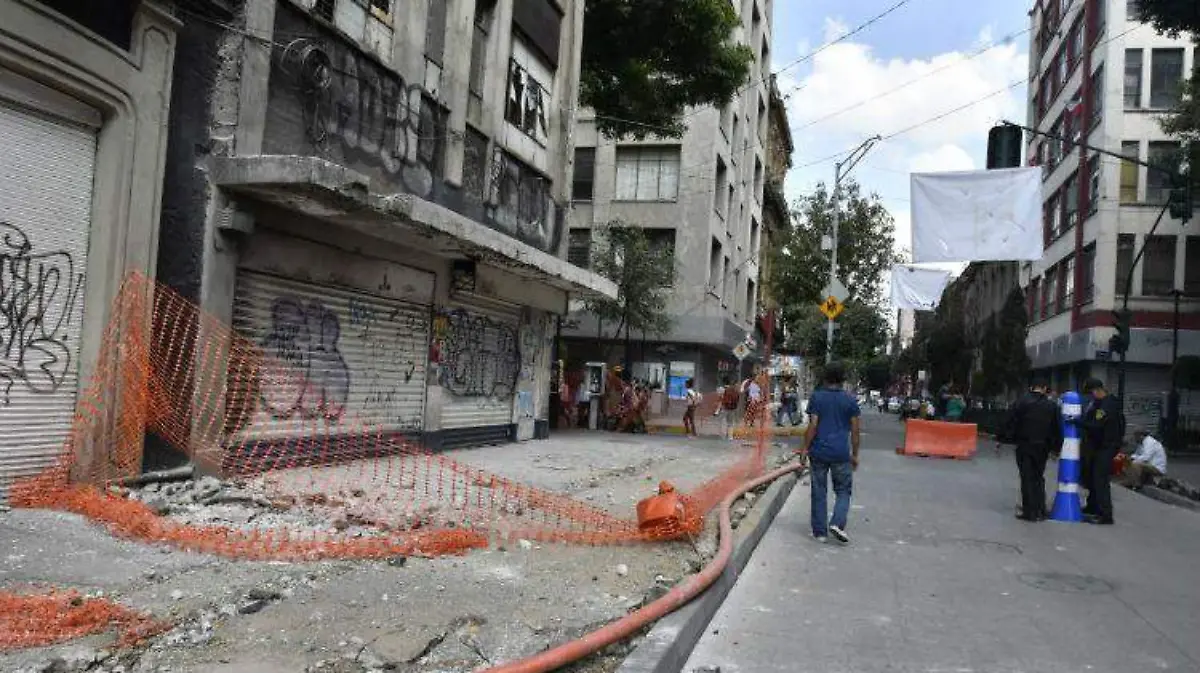 Laura Lovera-centro-sismo