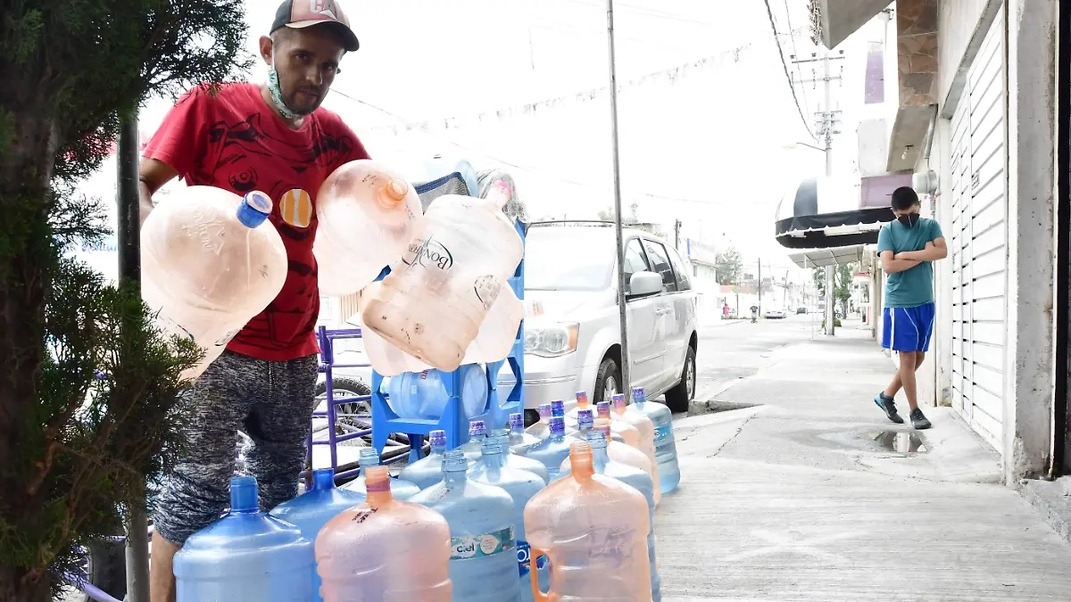 02 INTERIORES Venta de Agua Garrafones_ LOVERA-47