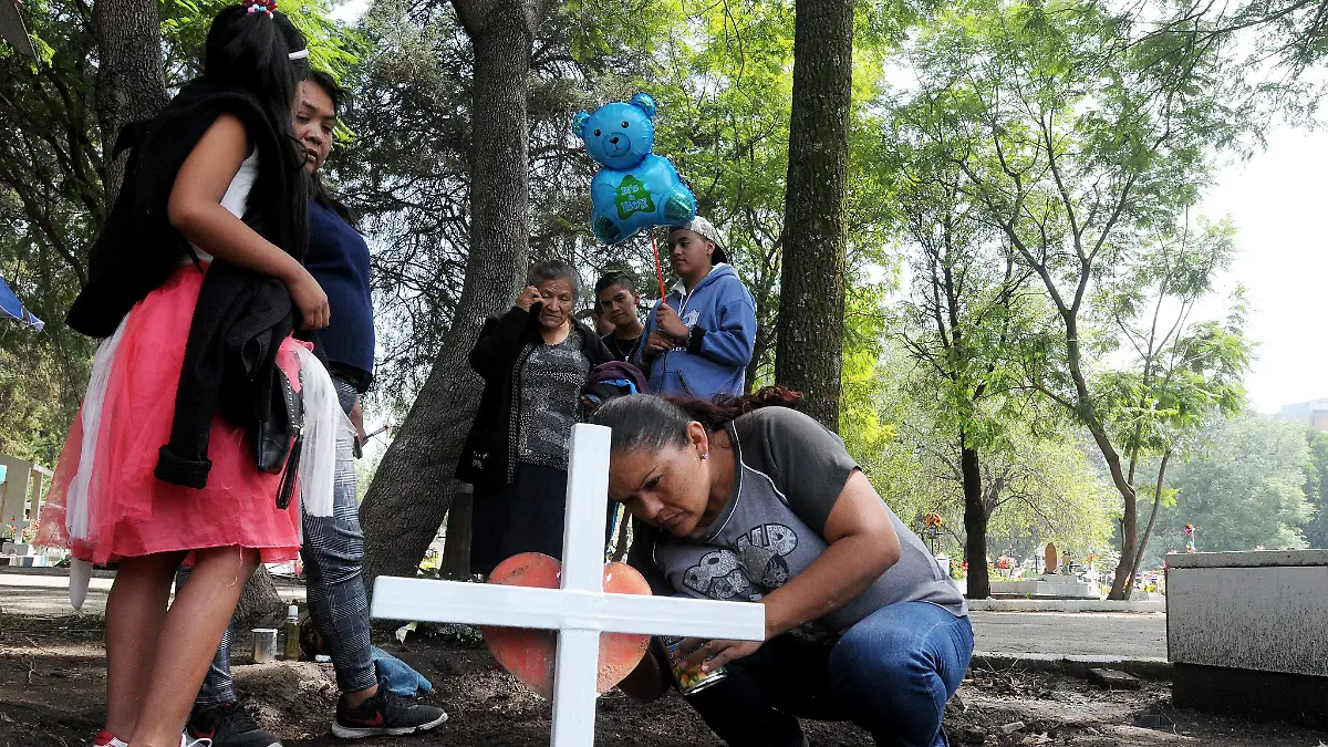 PANTEON SAN ISIDRO, DIA DE MUERTOS (17)