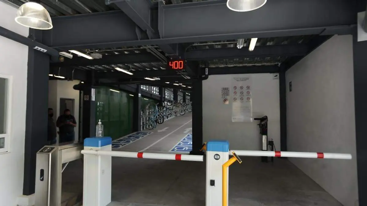 bici estacionamiento el rosario MAURICIO HUIZAR