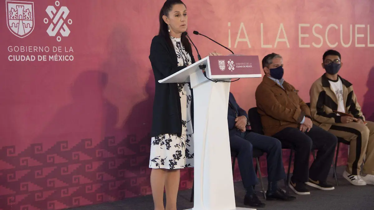 Sheinbaum pide apoyo a alcaldes