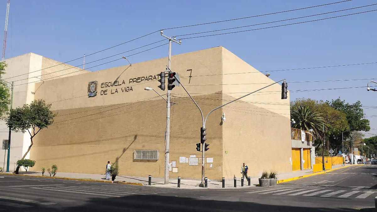 PREPA 7-adrian vazquez