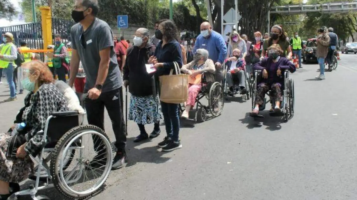 vacunación Iztapalapa (1)