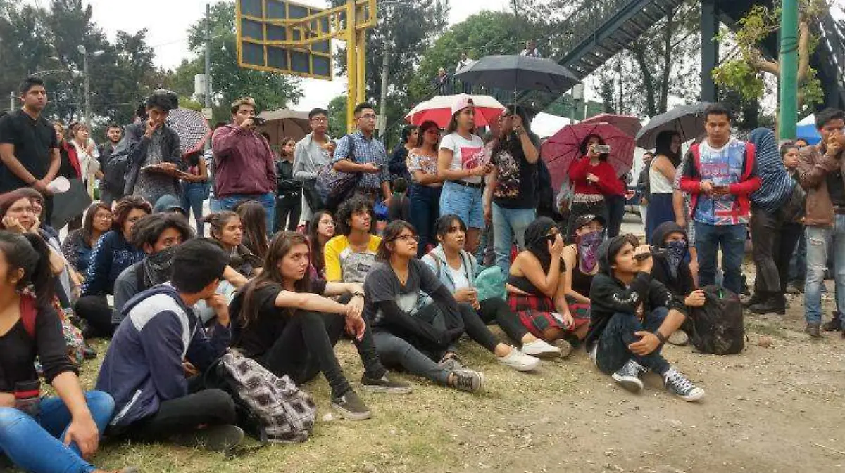 estudiantes paro unam ARELI VILLALOBOS