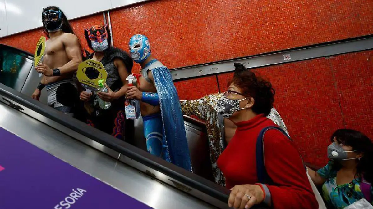luchadores-1-metro-efe