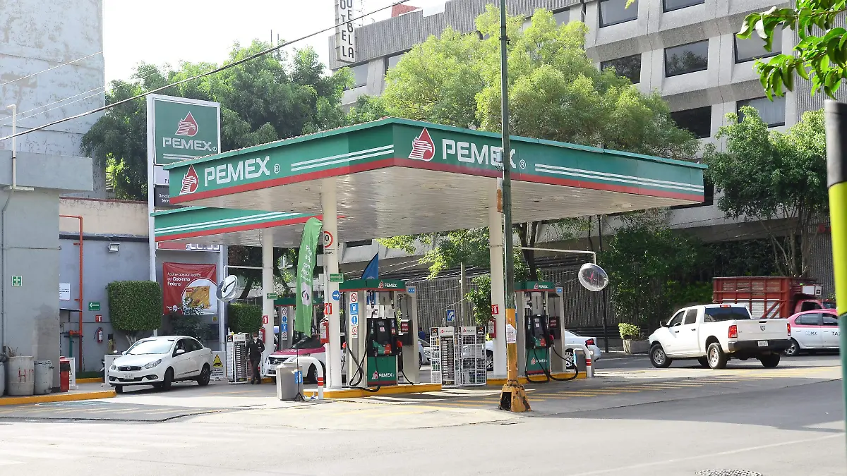 GASOLINERA CALLE DE PUEBLA Y MORELIA (2)